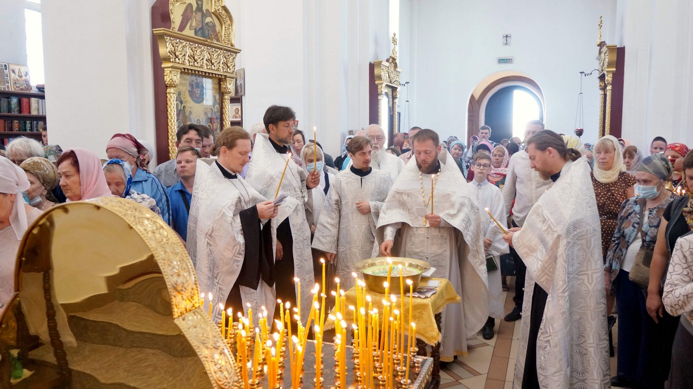 Троицкая родительская суббота