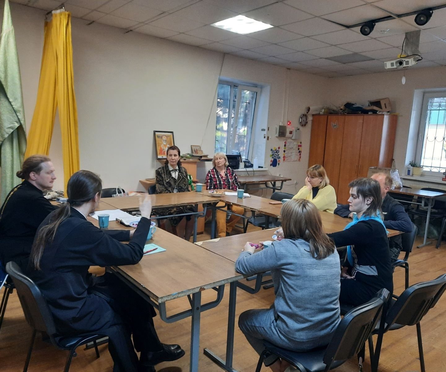 В богословском обществе «Феникс» поговорили о подготовке к Причастию