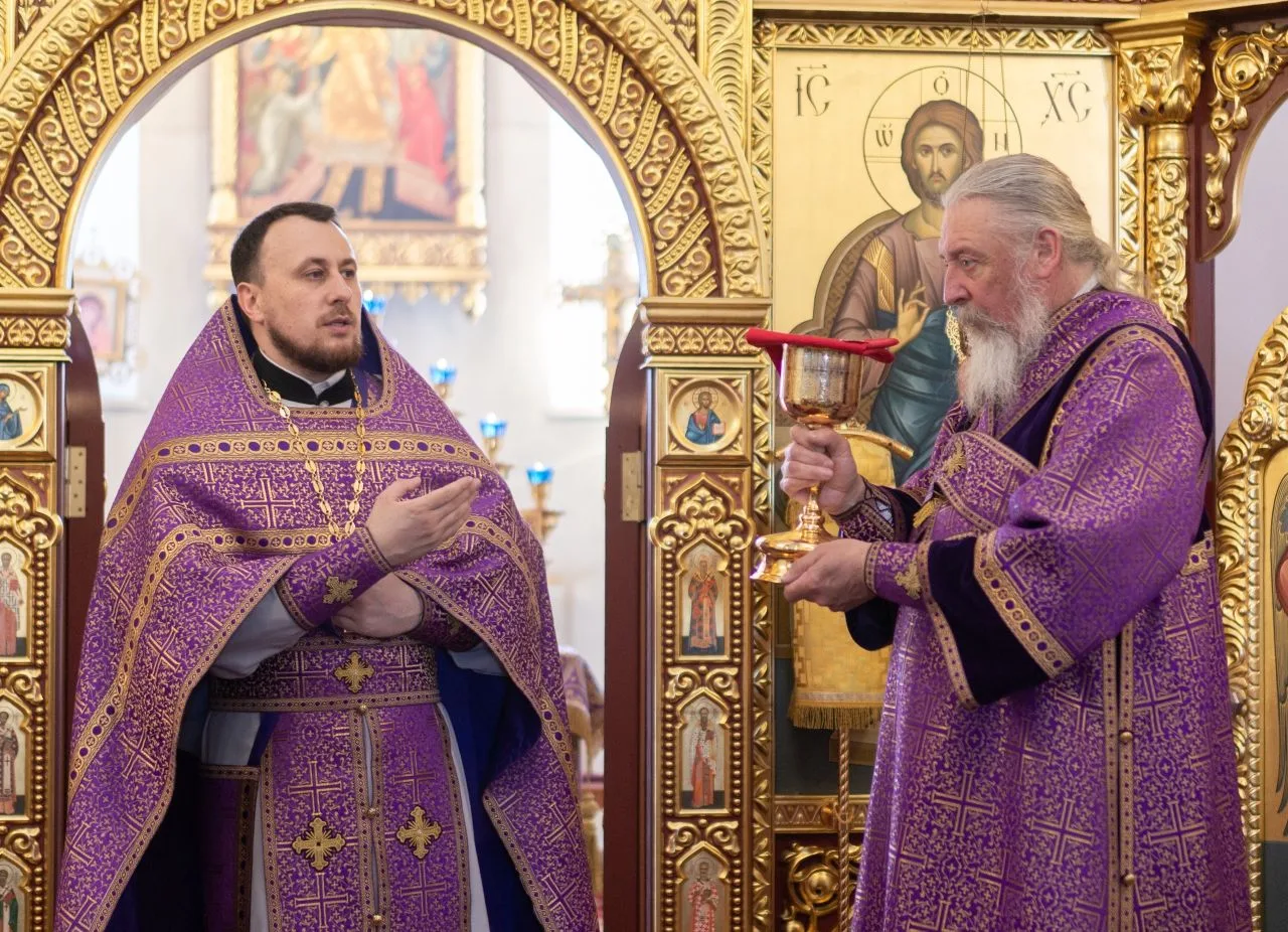Неделя 4-я Великого поста. Божественная Литургия