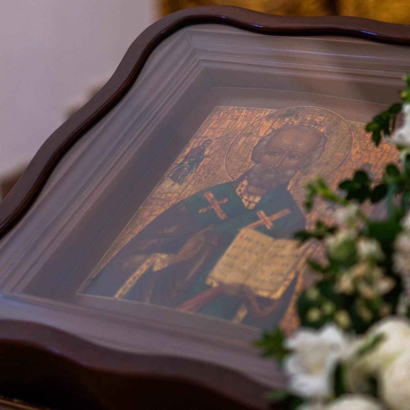 Перенесение мощей святителя и чудотворца Николая из Мир Ликийских в Бар. Божественная литургия